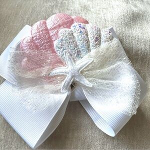 Girls Hair Bow Alligator Clip White Ribbon With Seashells NWOT